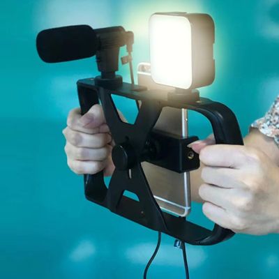 Kit / soporte selfie con tripode con mando a distancia bluetooth , luz LED, microfono, mando a distancia TL-49T